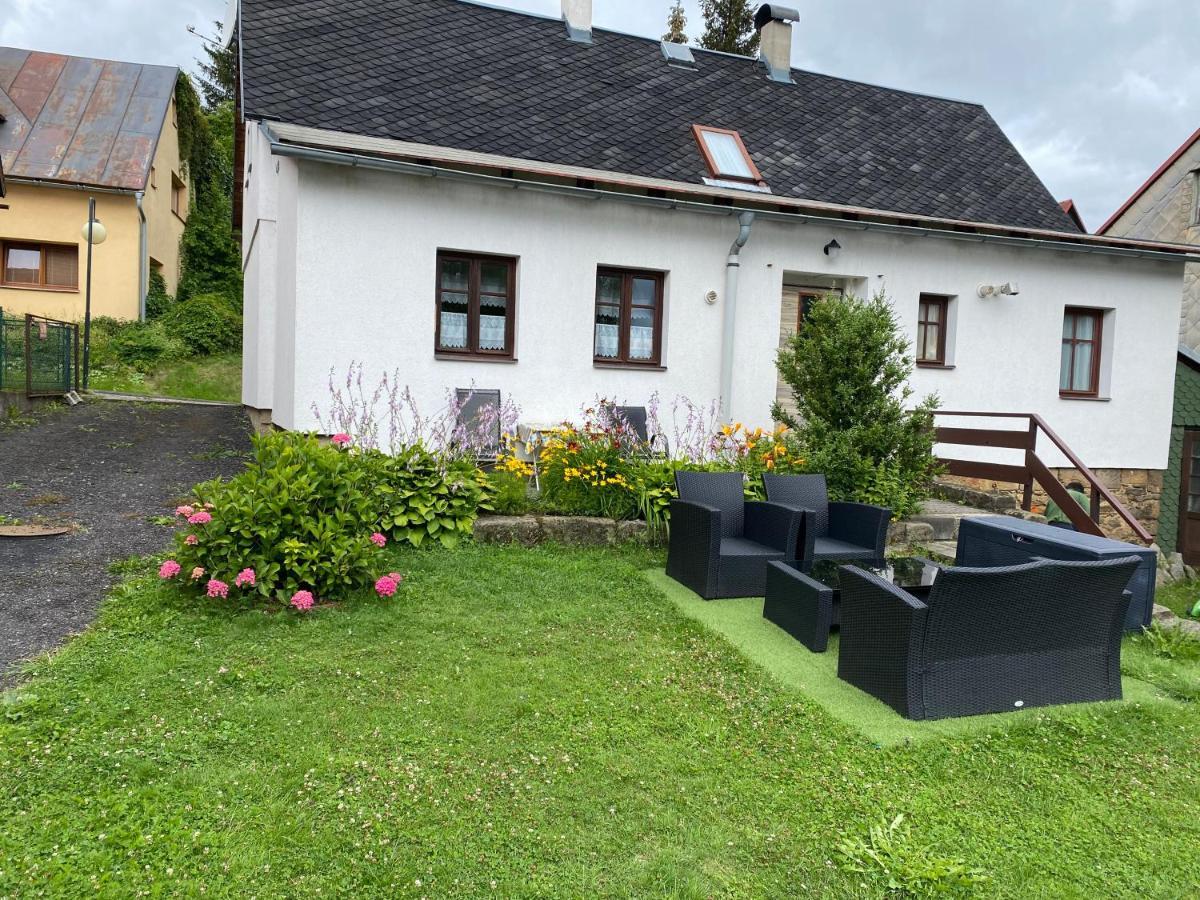 Rekreacni Dum Pohoda Jiřetín pod Jedlovou Buitenkant foto